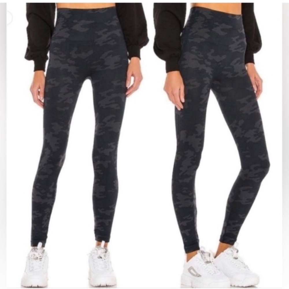 NWT Spanx Black Camo Leggings LAMN Seamless Legging Look At Me Now with tags